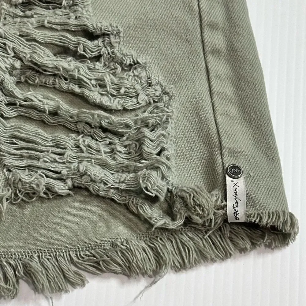 One Teaspoon Stevies Distressed Boyfriend Denim Shorts 25/ XS Boho Festival